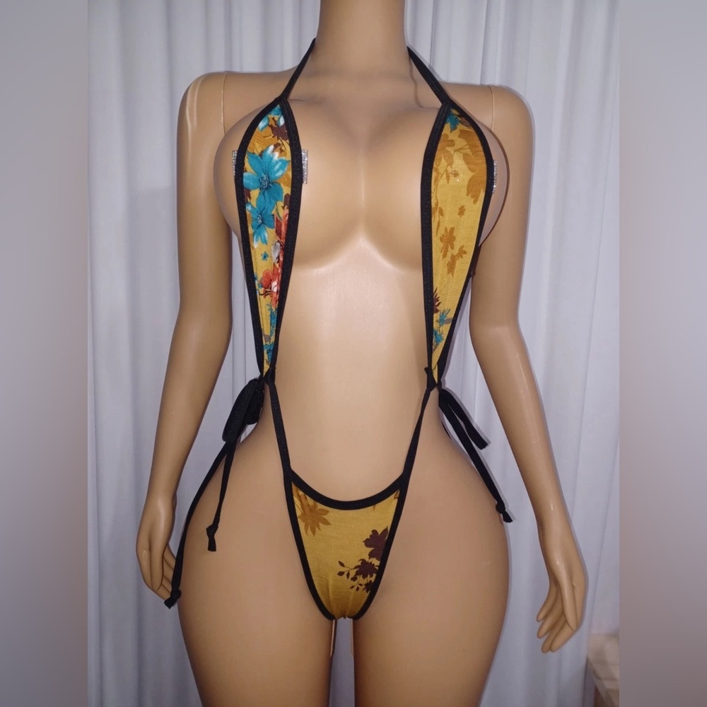 NWOT Sexy Skimpy Handmade Yellow & Black Floral Pattern Slingshot Monokini